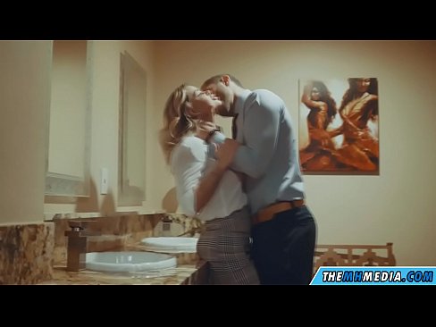❤️ Ko vas prsata blondinka zapelje na javnem stranišču ❤️❌ Porno na sl.elitemangas.top